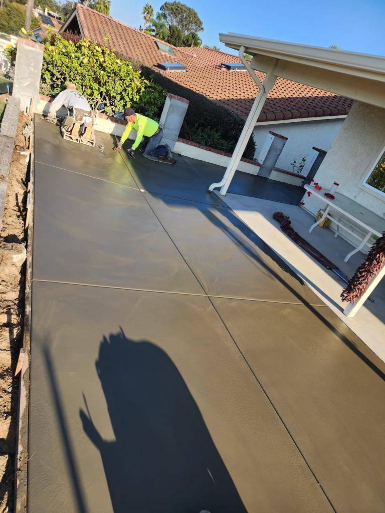 alt='concrete slab installation services.'